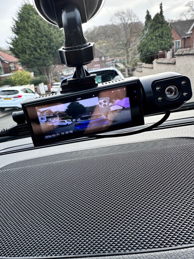 Dash camera 