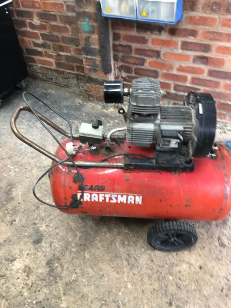 AIR COMPRESSOR
