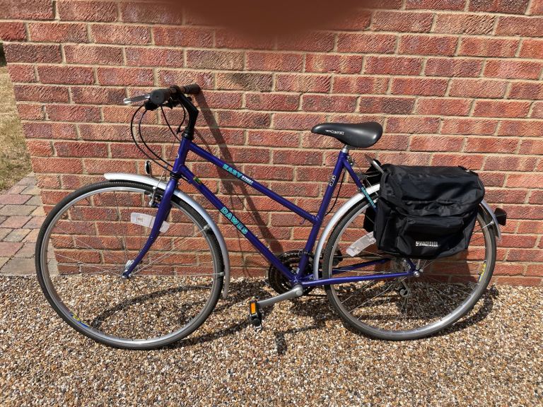Ladies Dawes touring bicycle