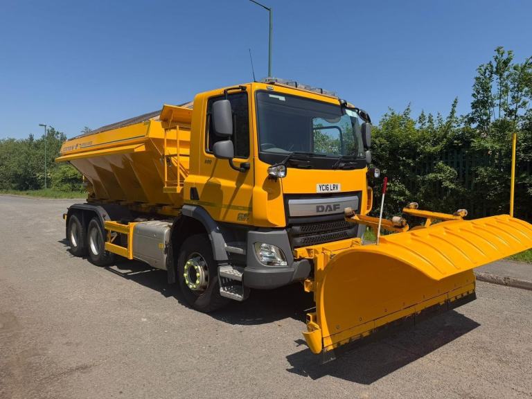 2016 DAF TRUCKS CF 330  CHOICE OF 2