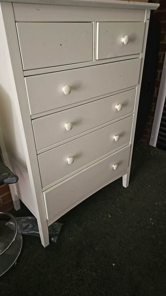 White colour 4 drawer wardrobe for free.