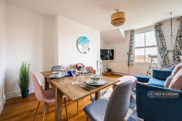 2 bedroom flat in Cabbell Road, Cromer, NR27 (2 bed) (#2785848)