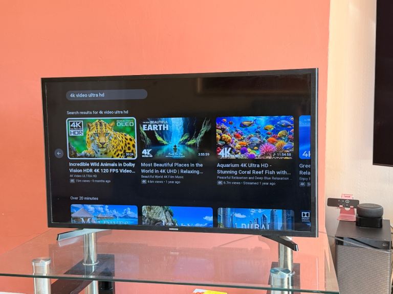 Samsung 40” smart tv