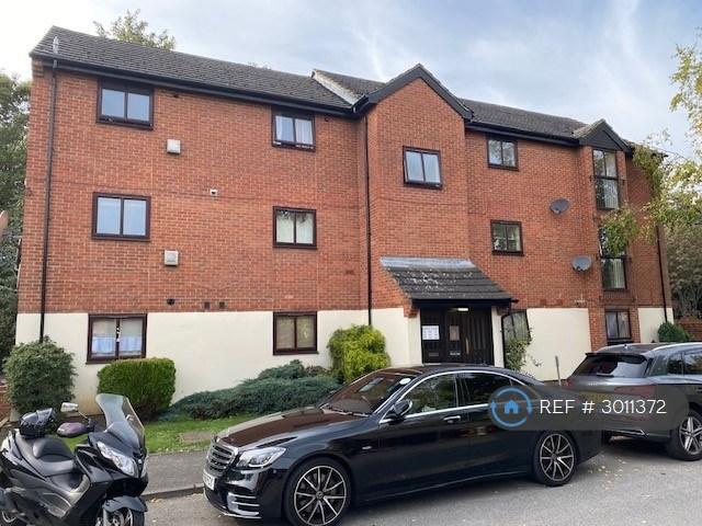 2 bedroom flat in Wheatley Close, Hendon, NW4 (2 bed) (#3011372)