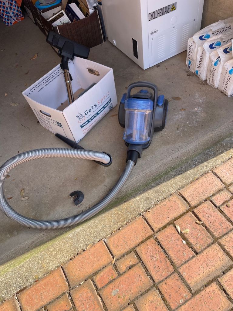 Bagless Cylinder Hoover