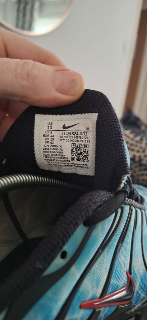 Nike TN Shark attacks size 9