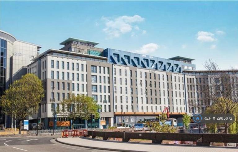 2 bedroom flat in Apartments, Bristol, BS1 (2 bed) (#2985872)