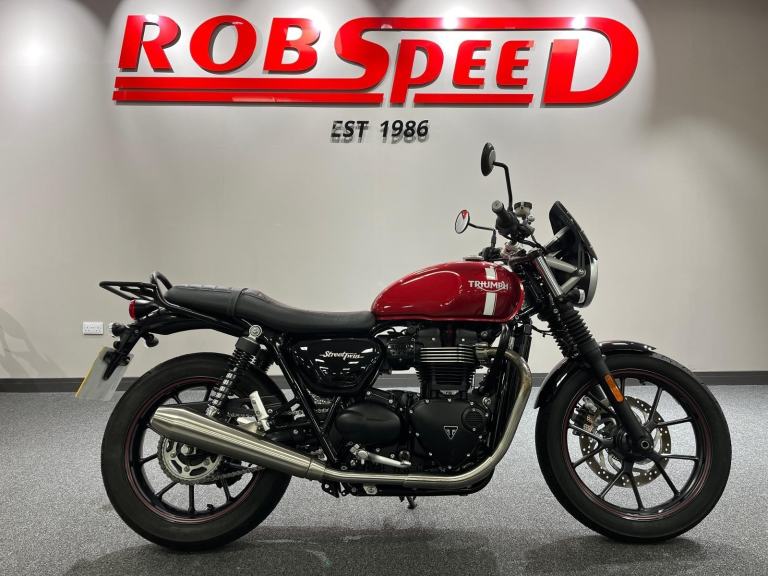 Triumph Bonneville Street Twin 900, 2016