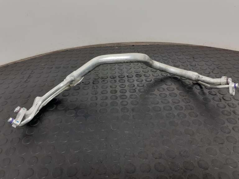 Audi A3 Air Conditioning Pipes Hoses 2016-2020 2.5l Petrol Dnwa 8v0816743