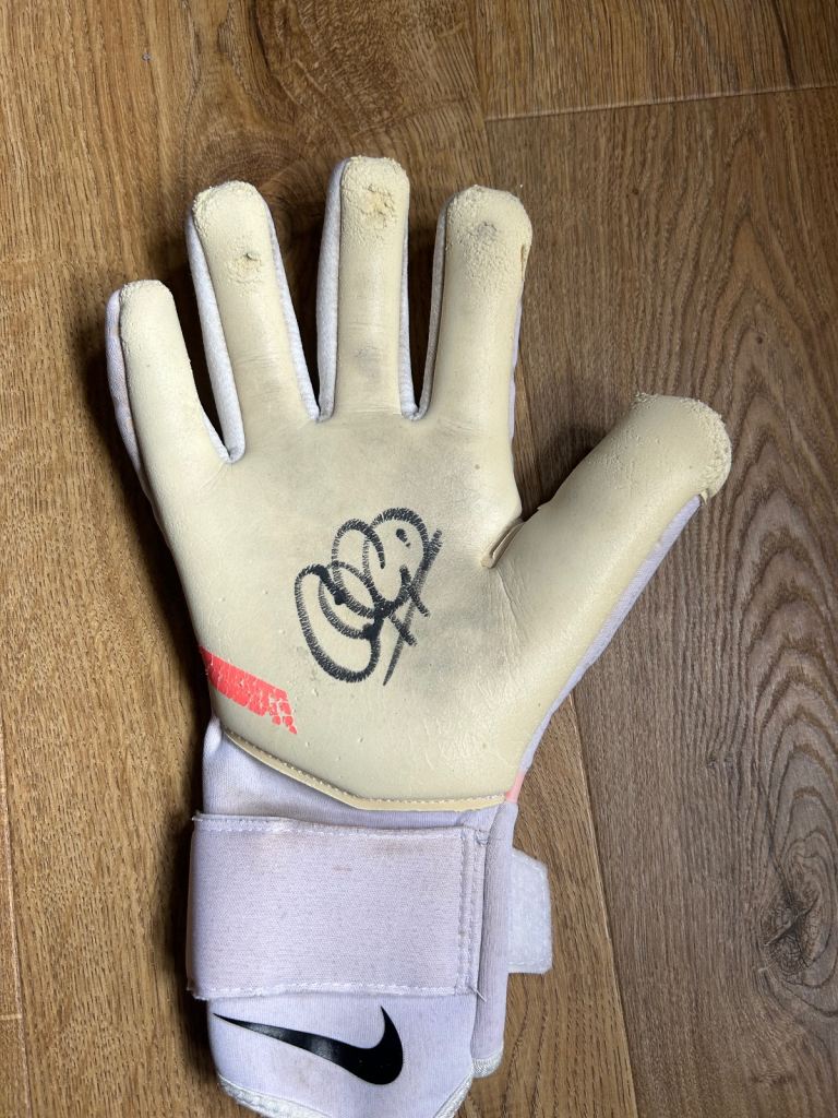 Craig Gordon Training Worn Signed Goalkeeper Glove