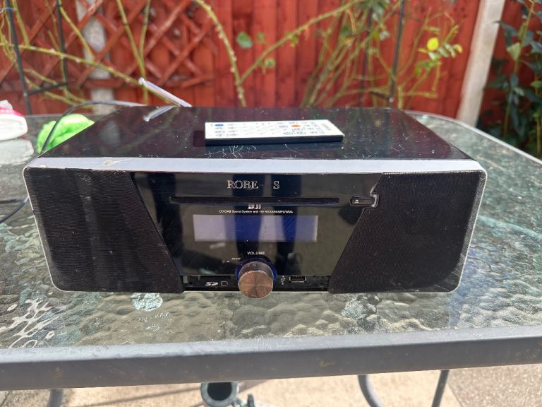 Robert’s radio