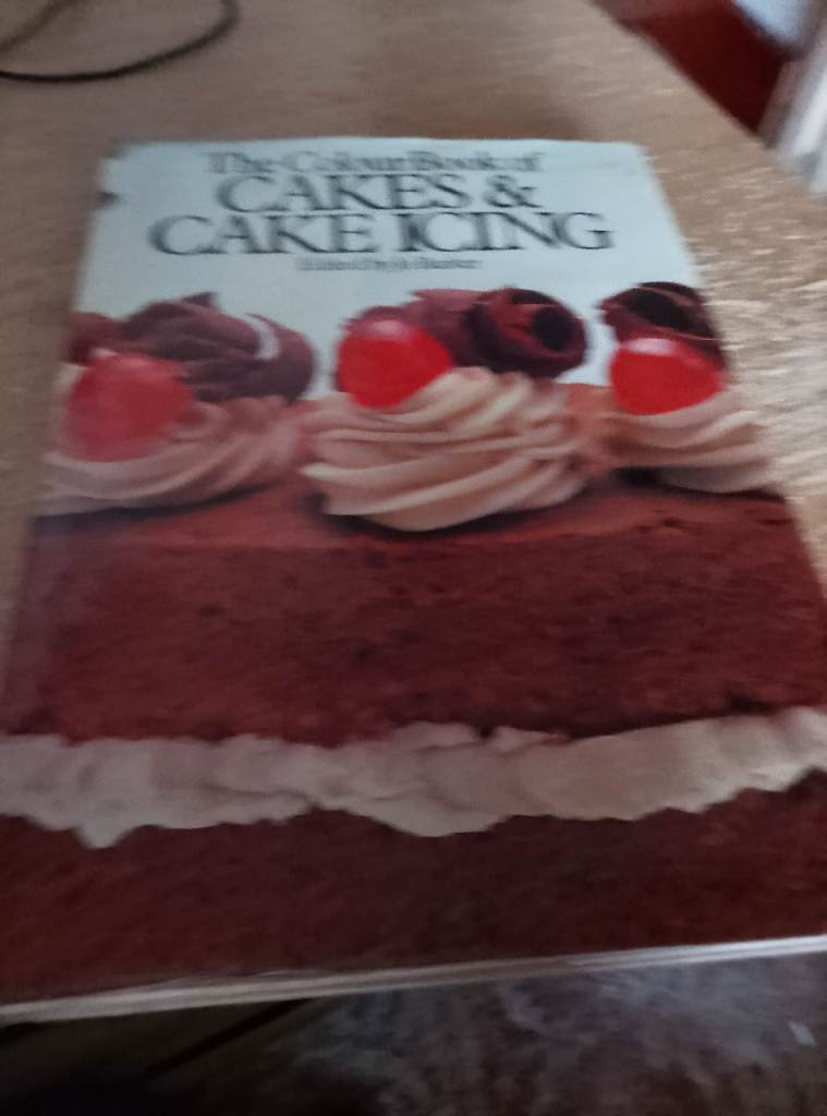 The colour book of Cakes and Cake Icing by Jo Barker