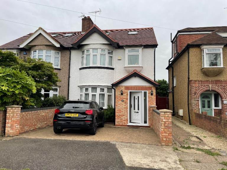 4 bedrooms house to rent in  Osterley
