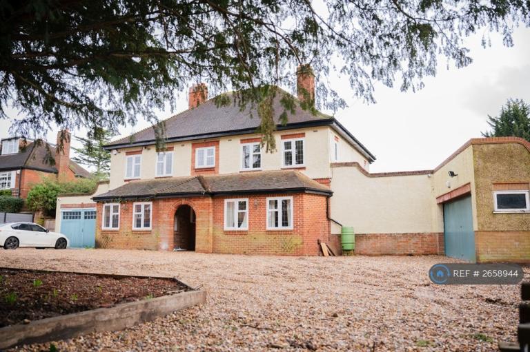 9 bedroom house in Shoppenhangers Road, Maidenhead, SL6 (9 bed) (#2658944)
