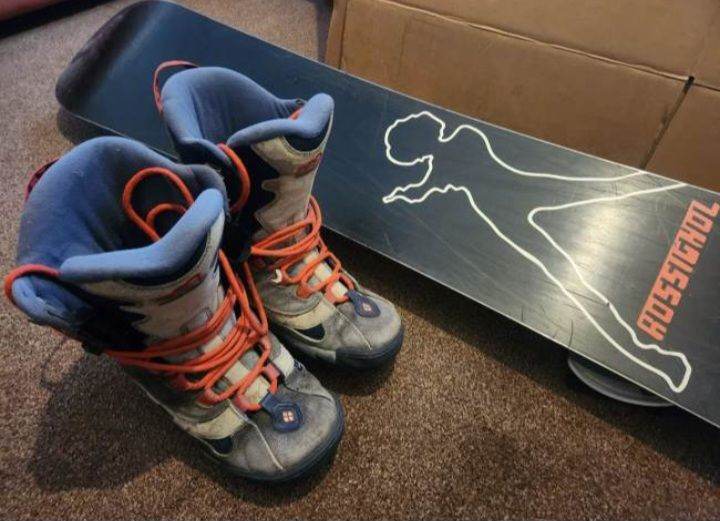 Rossignol snowboard with bindings & boots