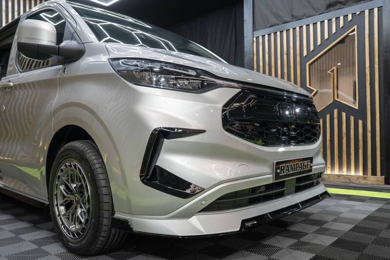  Ford Transit Custom 320 Limited L2 2.5L Auto Plug-in Hybrid Crew Cab HYBRID Automatic