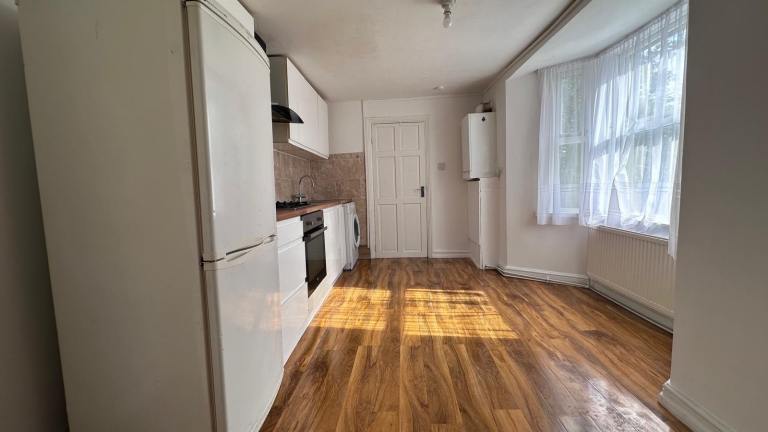 Two Bedroom Flat in Leyton East London 