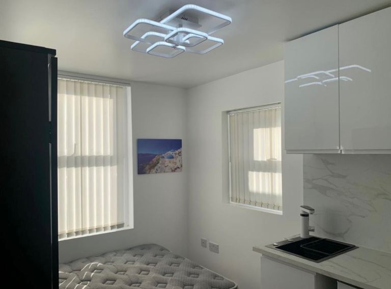 Luxury Self-Contained Studio Flat £150 PW