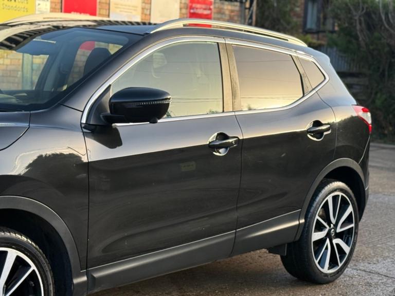 2016 Nissan Qashqai 1.6 dCi Tekna XTRON 2WD Euro 6 (s/s) 5dr Diesel