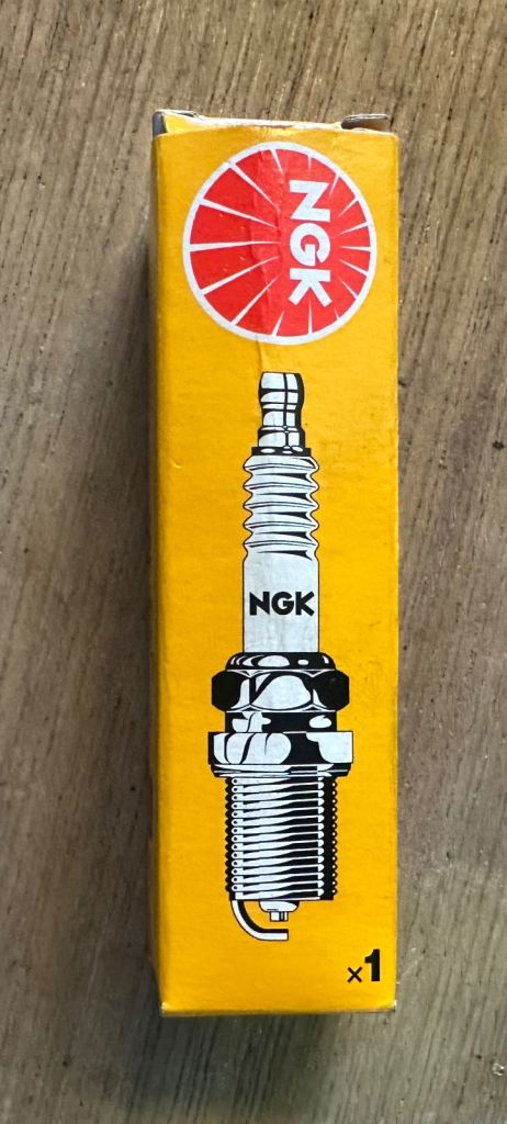 NGK CR8EH-9 Scooter Spark Plug/ Honda 125cc/ (PES/SH/PCX)