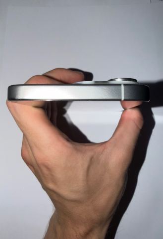 Apple iPhone 15 Pro max Silver, perfect condition, £430.00 for