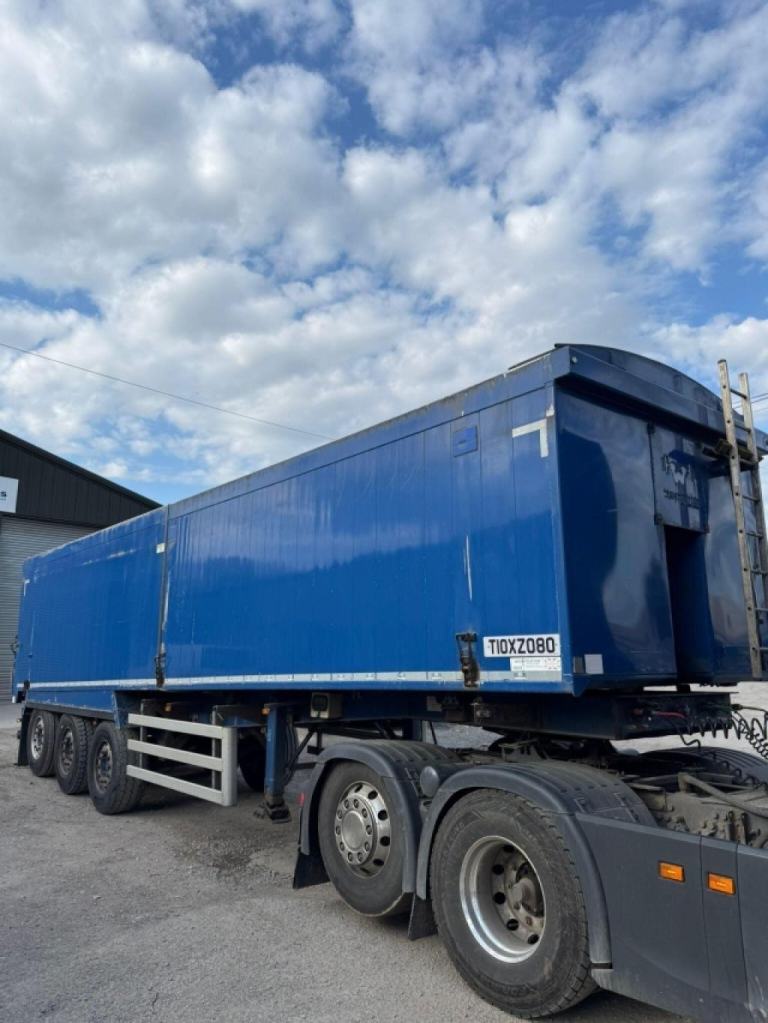 WEIGHTLIFTER TIPPING TRAILER