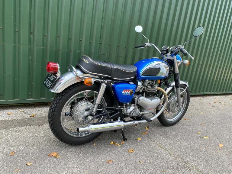 Kawasaki W1 650cc Twin Carb 1970 Blue Fully Restored Ready to Use 