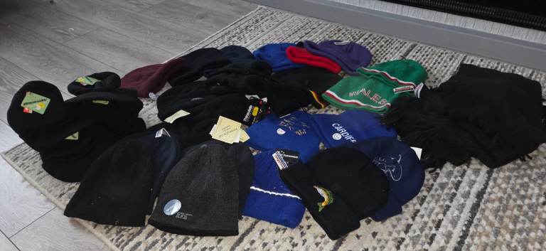 New job lot of knitted hats, gloves and scarfs