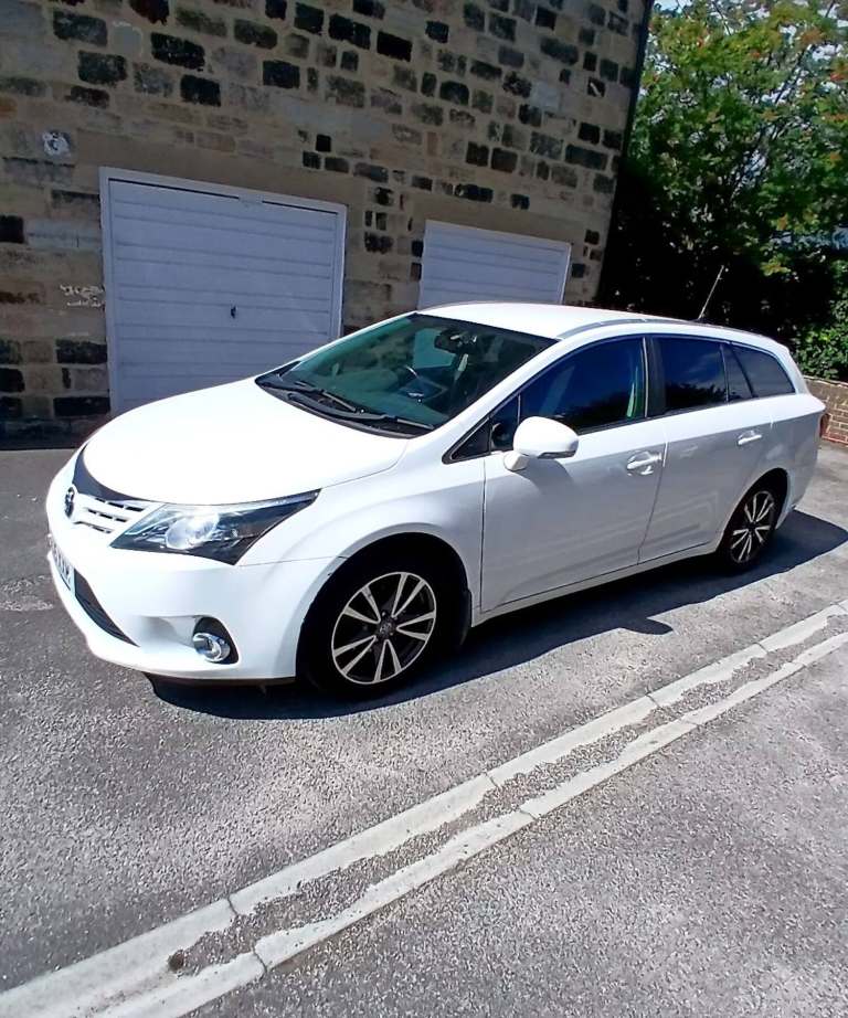2015 Toyota Avensis 2.0 D-4D Icon Business Edition Tourer 5dr Diesel Manual Euro 5 (126 ps) ESTAT...