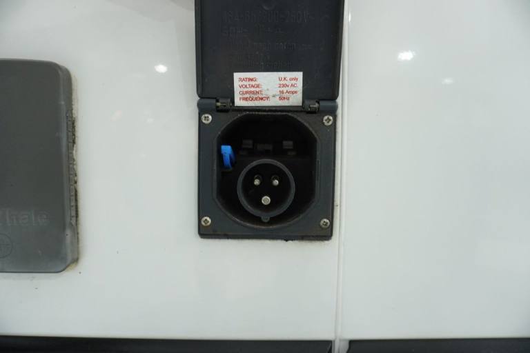 2021 Fiat AUTO-SLEEPERS WARWICK XL 2.3 MultiJetII 35 Maxi Panel Van 5dr Diesel Manual LX H2 Euro ...