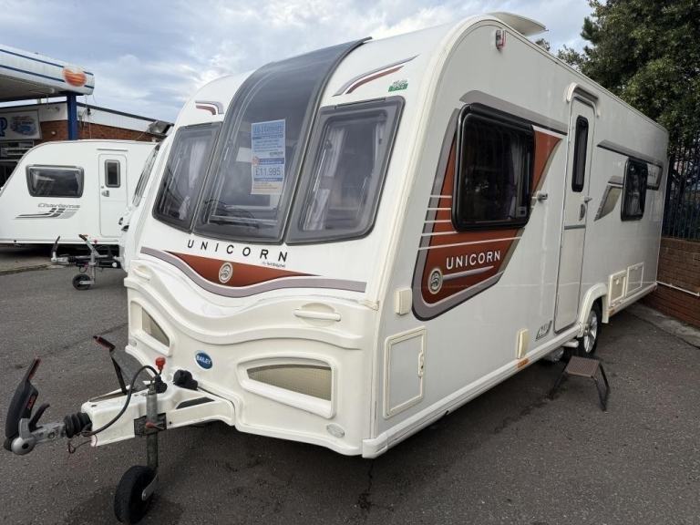 2014 BAILEY UNICORN CADIZ 4 Berth Fixed single beds Motor mover