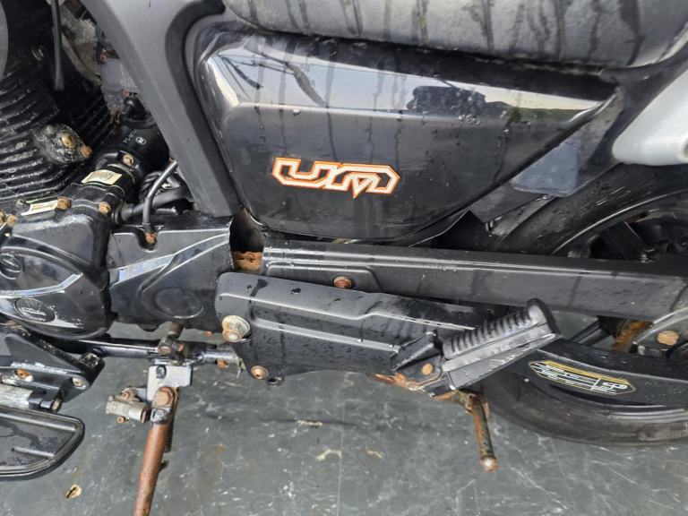 UM RENEGADE SPORT 125 PROJECT BIKE HPI CLEAR 