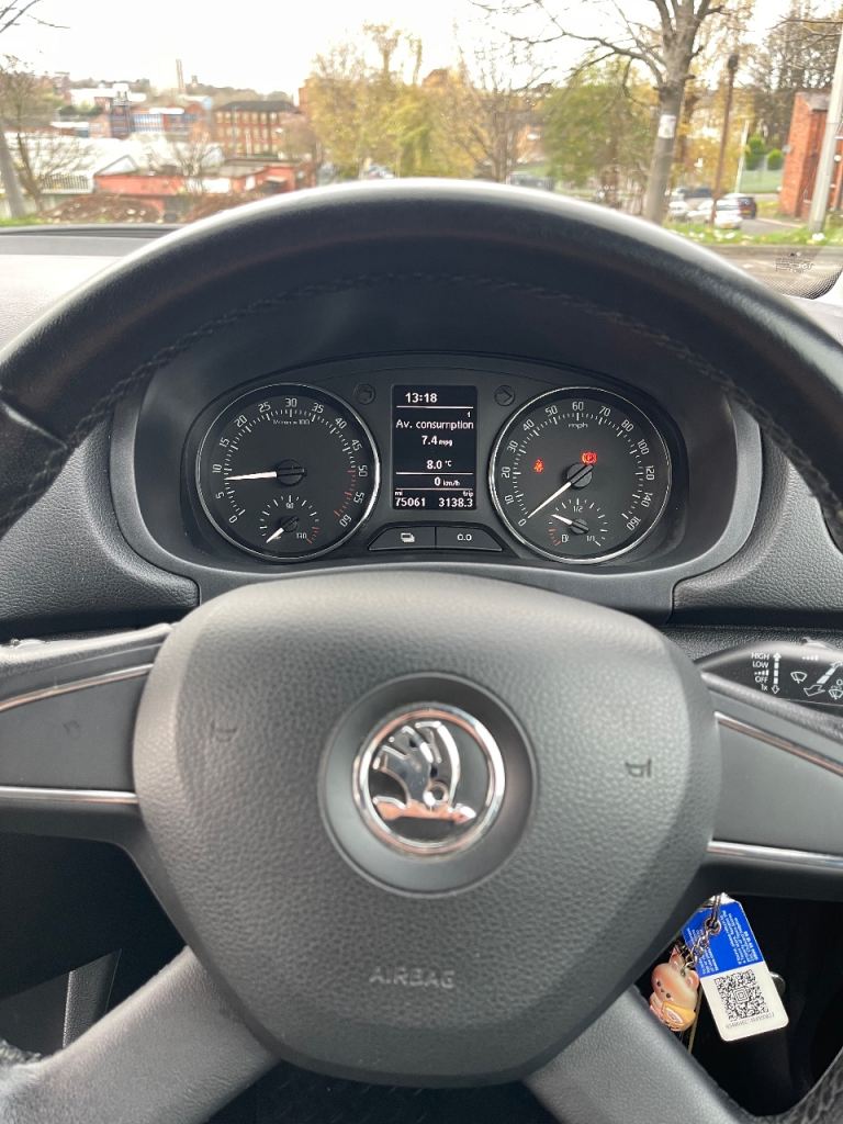 Skoda, FABIA, Hatchback, 2013, Manual, 1598 (cc), 5 doors