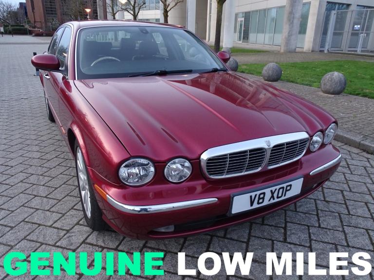 2004 Jaguar XJ XJ8 4.2 V8 SE AUTO SALOON Petrol Automatic