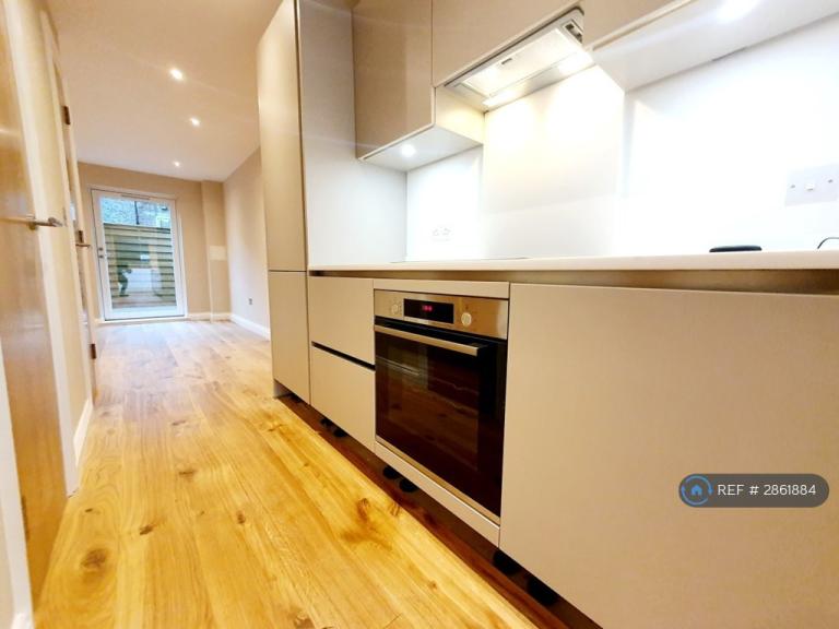2 bedroom flat in Layla Court, London, N19 (2 bed) (#2861884)