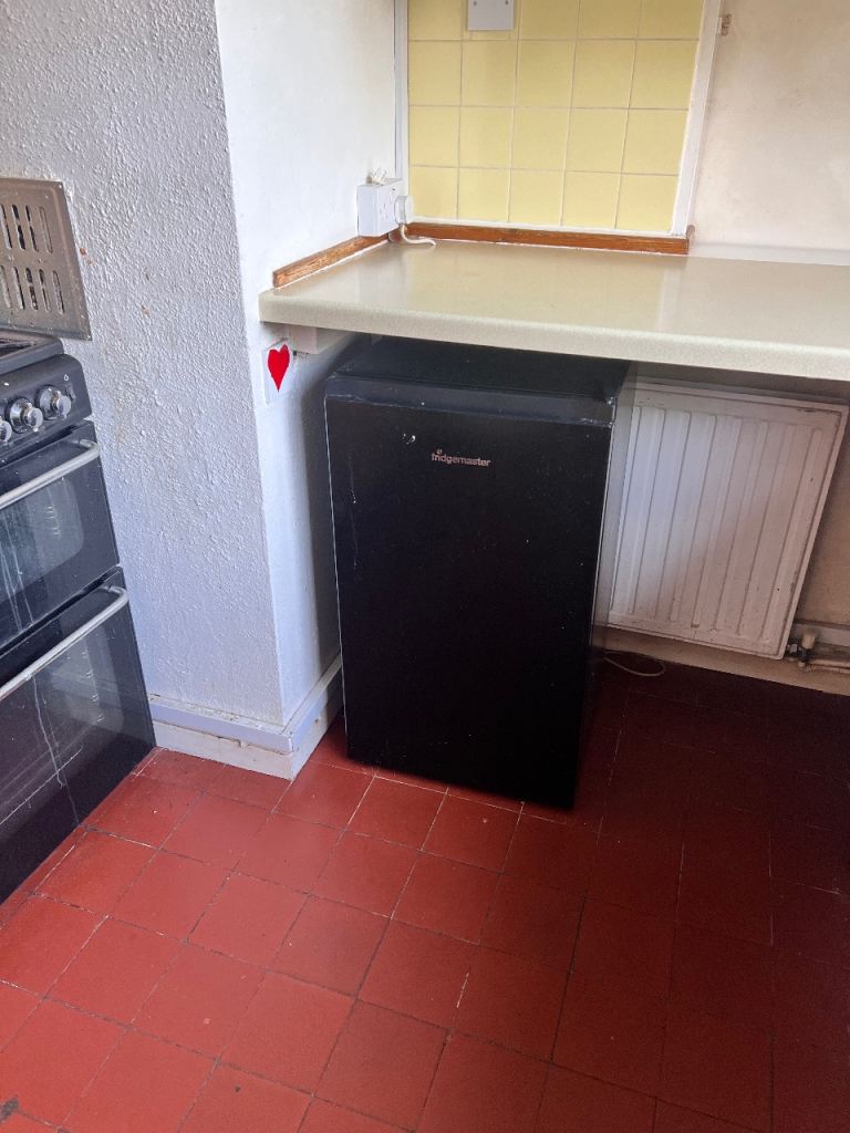 Mini fridge