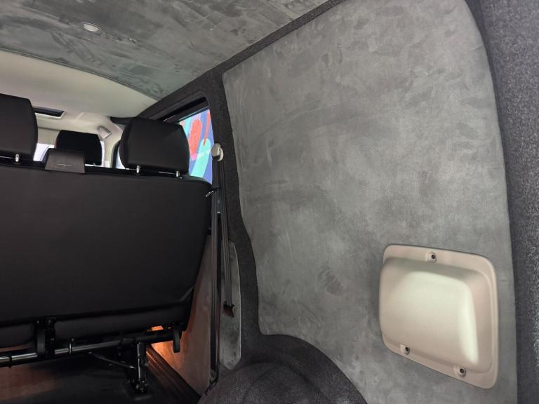 2017 Volkswagen Transporter 2.0 BiTDI BMT 204 Highline Kombi Van 4MOTION Crew Van Diesel Manual