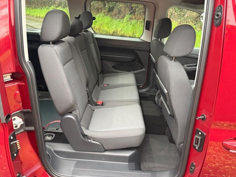  Ford Tourneo Connect 2.0 EcoBlue Titanium 5dr Auto 5 SEATS WHEELCHAIR Diesel