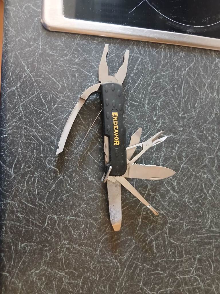 Endeavour multi tool including gator grip