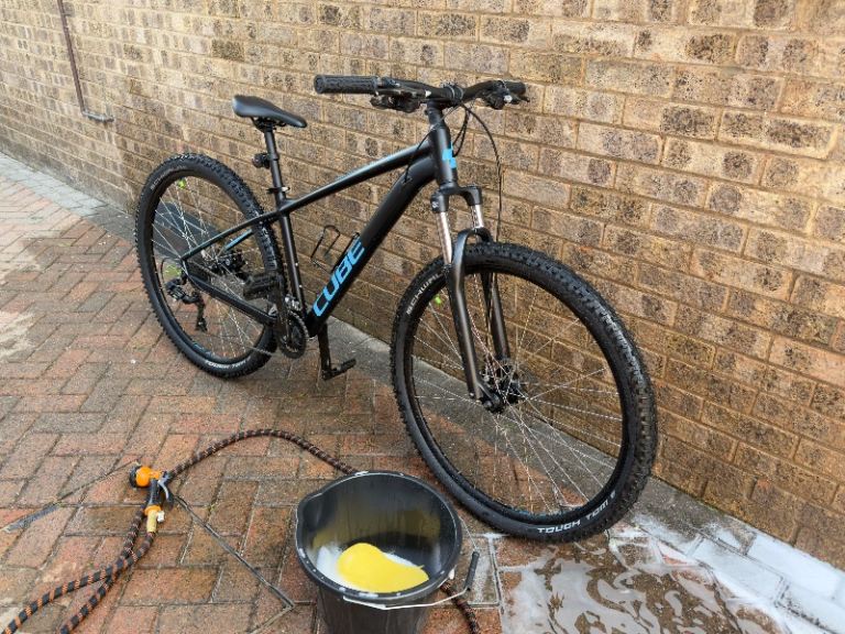 Cube aim mountain bike
