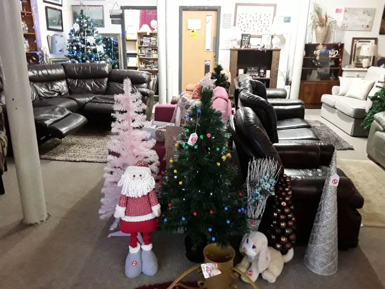 Black cast iron folding garden bistro table 2 chairs Low Cost Moves used Items STALYBRIDGE SK15 3DN