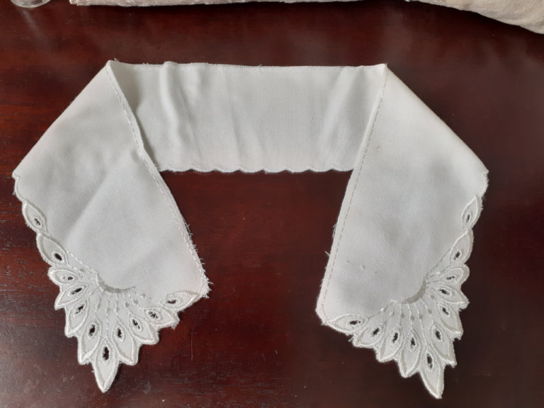 20 x Pretty collars for dressmaking 