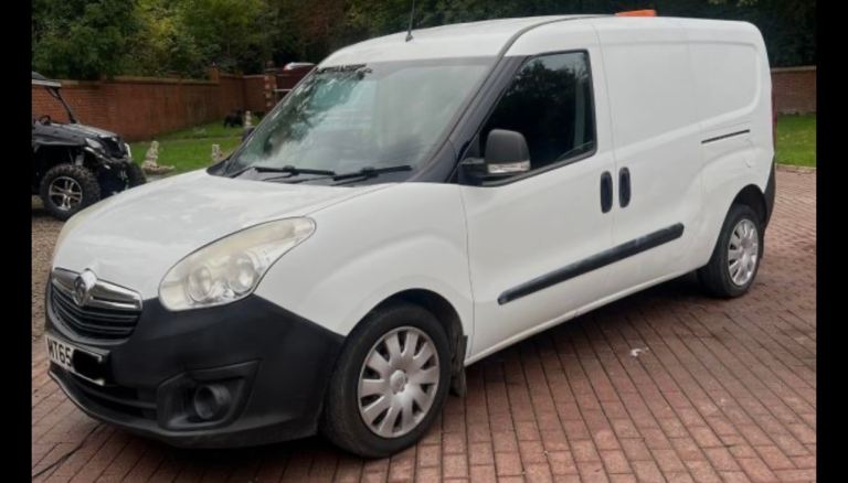 2015 Vauxhall Combo Crew cab 5 seater 6 door Lwb No Vat (65) plate Roof Rack Full mot 