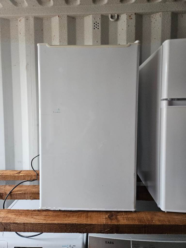 White Undercounter Fridge – Good Condition