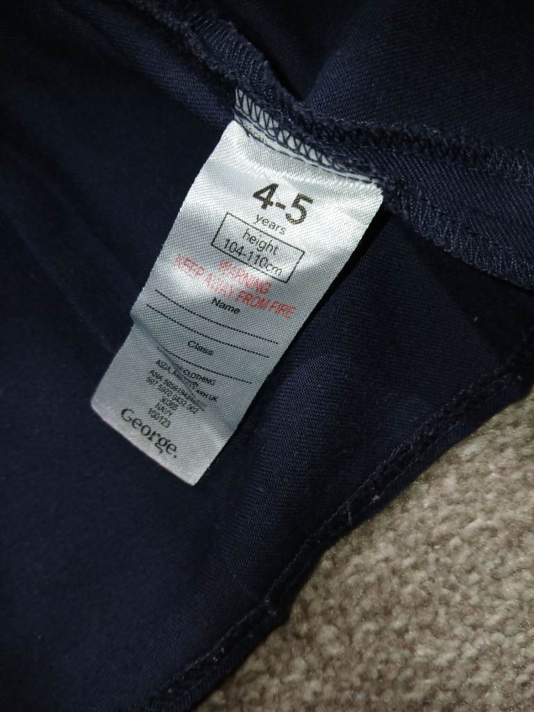 Free Navy school skirts 