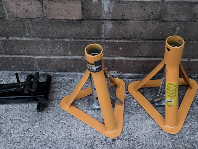 X 2 Axle stands unused