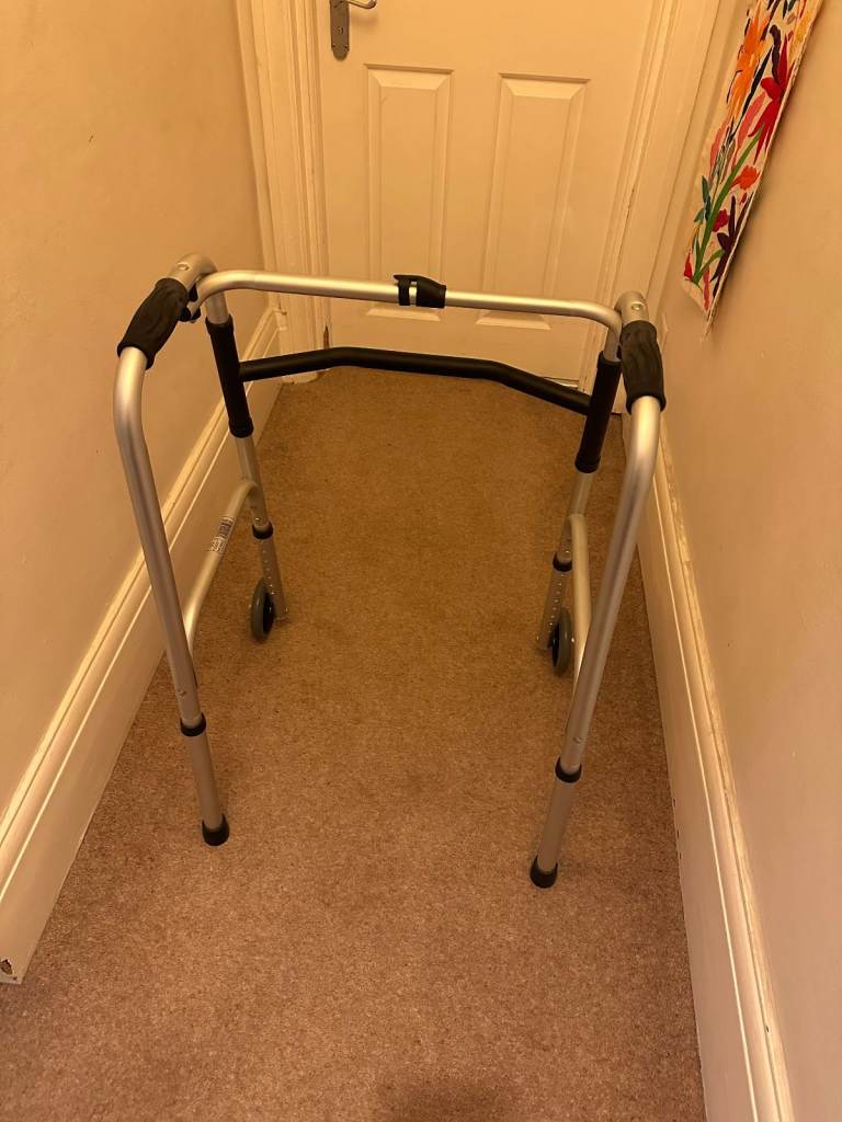 Walking Frame / Zimmer Frame