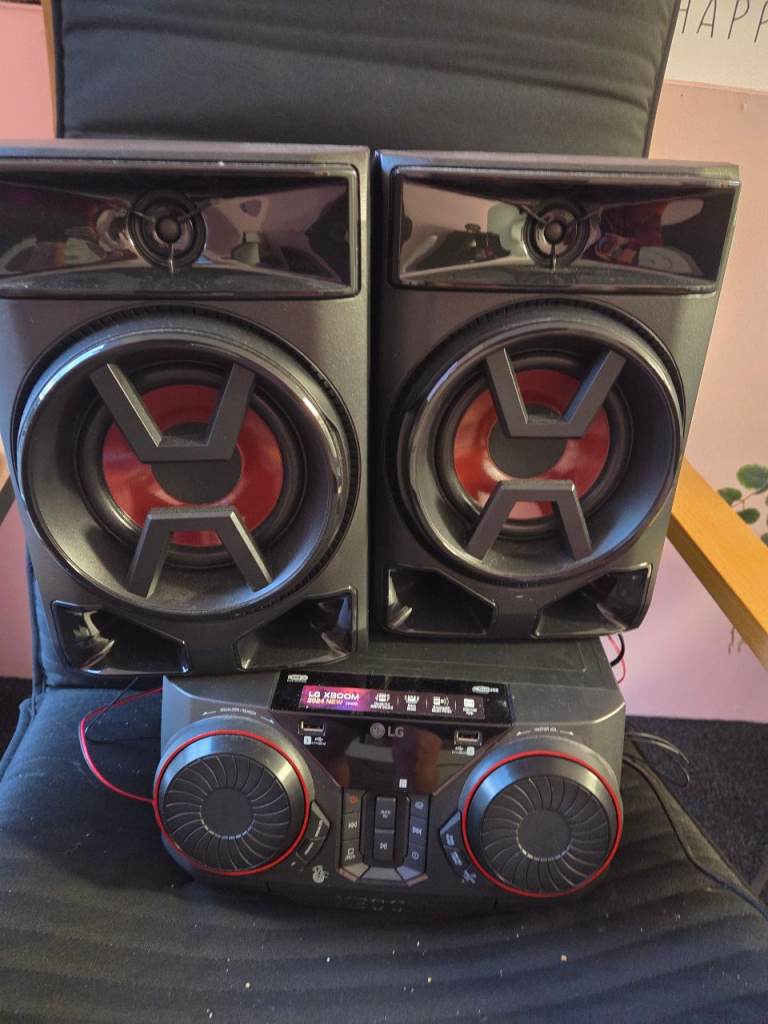 Lg Bluetooth system and speakers 