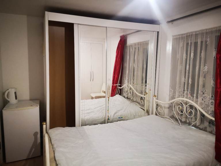Spacious Ensuit double bedroom in West Thurrock 