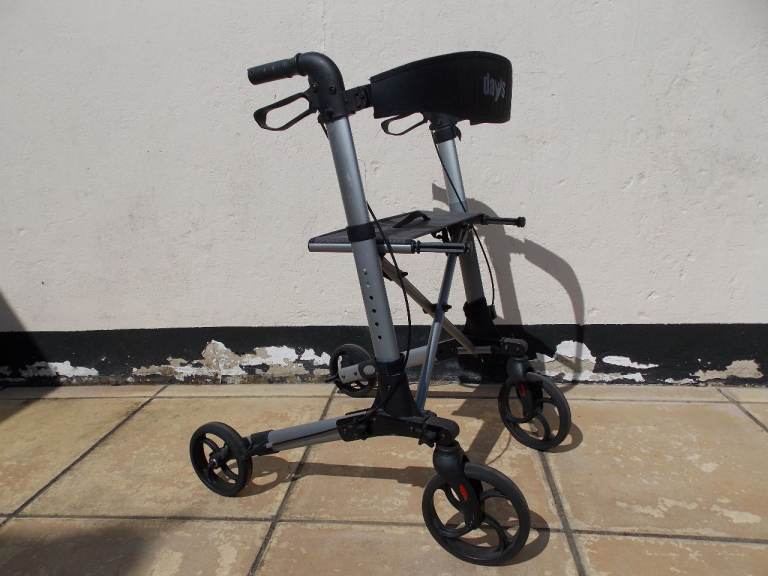 Days Deluxe Lightweight Rollator